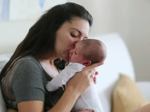Niemowlę w 6. tygodniu życia - karmienie, sen i rozwój