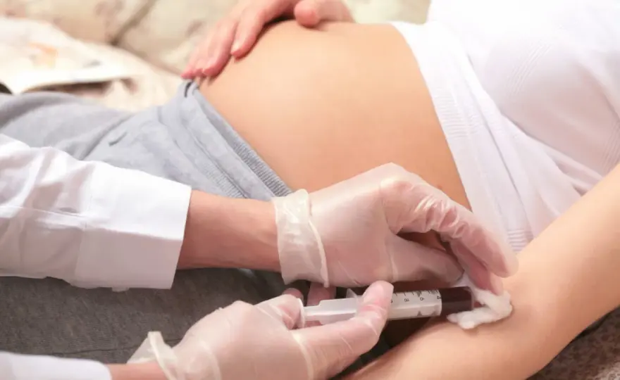 Immunoglobulina anty-D w ciąży - jak przygotować się do zastrzyku?